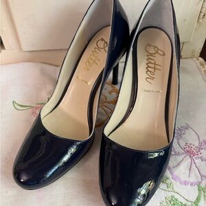 Butter Women's Dark Blue Patent Leather Heels Original Retail $400.00